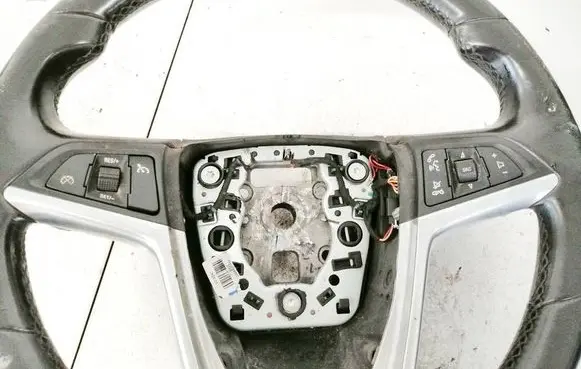 Opel Insignia A Steering wheel buttons/switches 