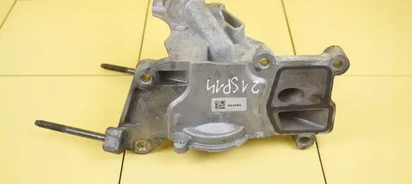 Toyota Avensis T270 Thermostat/thermostat housing N47C16A