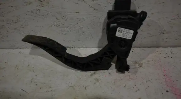 Audi A4 S4 B8 8K Accelerator throttle pedal 8K1721523