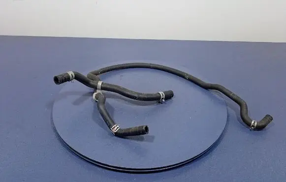 Engine coolant pipe/hose