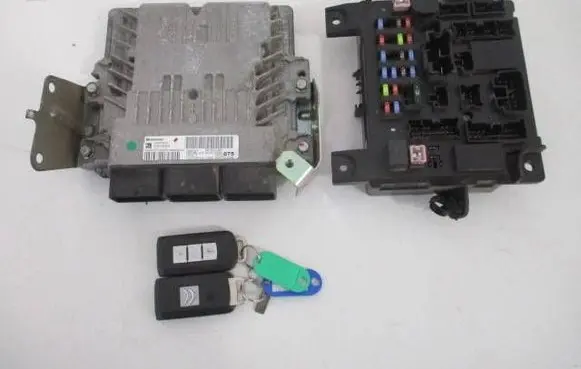 Citroen C4 Aircross Engine ECU kit and lock set 9679001280 9678226080 8637A644