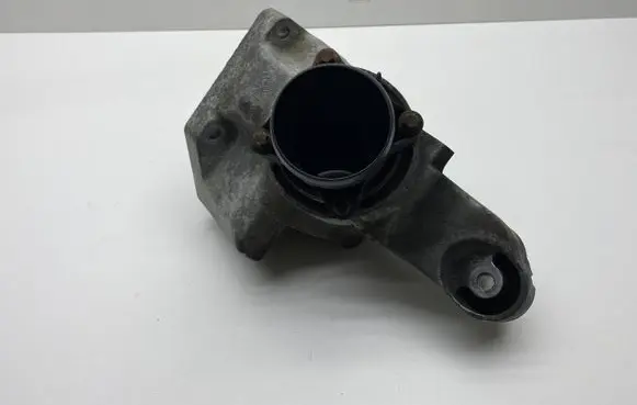 Mercedes-Benz C W204 Engine mounting bracket A6462230604 GD01415