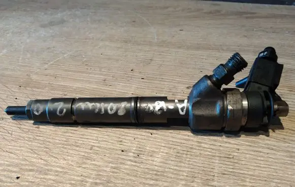 Mercedes-Benz A W169 Fuel injector