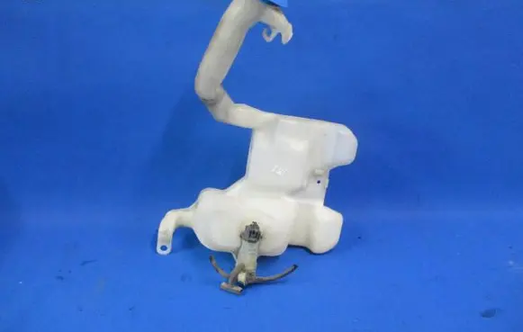Windshield washer fluid reservoir/tank