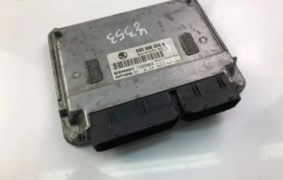 Skoda Fabia Mk1 (6Y) Engine control unit/module ECU 03D906032A