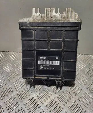 Volkswagen Golf III Engine control unit/module 0261200784 1H0907311H