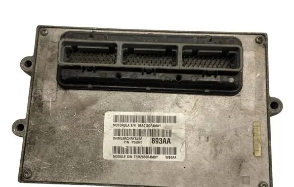 Jeep Grand Cherokee (WJ) Engine control unit/module P56041 06A0100R4M0Y 893AA