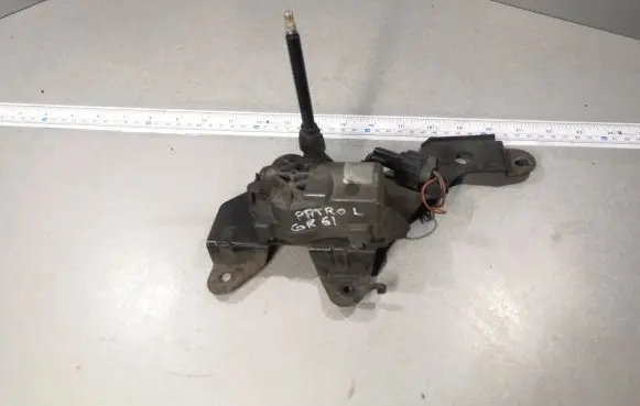Nissan Patrol Y61 Headlight wiper motor 28666VB200