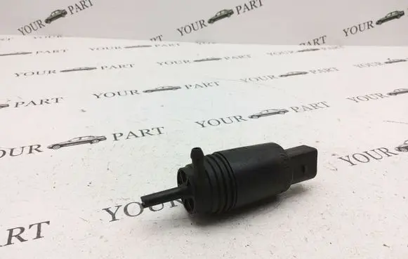 BMW 5 E39 Windscreen/windshield washer pump 8377612