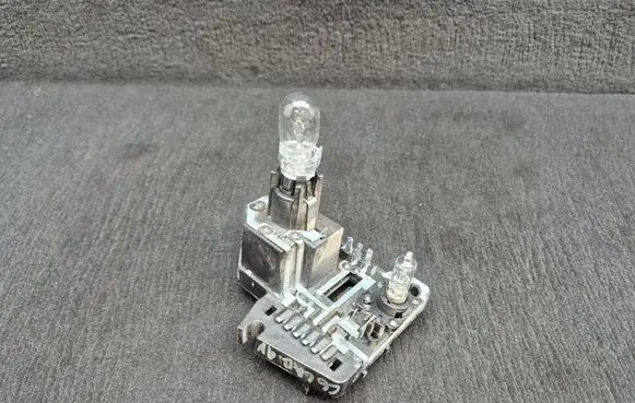 Audi A6 S6 C6 4F Tail light bulb cover holder 89037090 4F9945221A