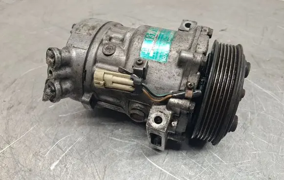 Opel Signum Air conditioning (A/C) compressor (pump) 13171593