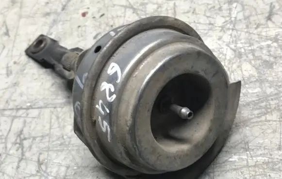 Audi A4 S4 B7 8E 8H Turbo system vacuum part 03G253014