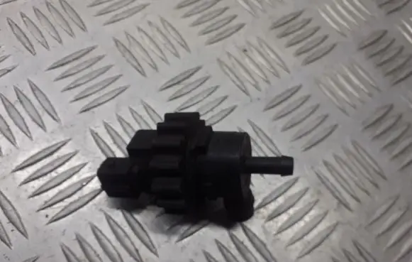 BMW 3 E46 Valve vacuum 1433602