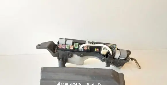 Toyota Avensis T250 Fuse module