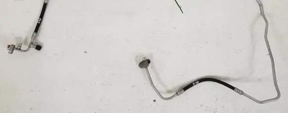 Volkswagen Multivan T5 Air conditioning (A/C) pipe/hose 7H2820741J