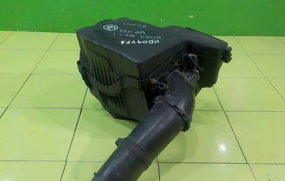 Ford Kuga I Air filter box 