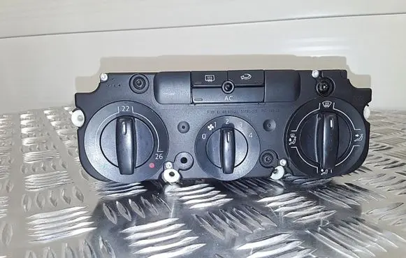 Volkswagen Tiguan Climate control unit 5M2820045A