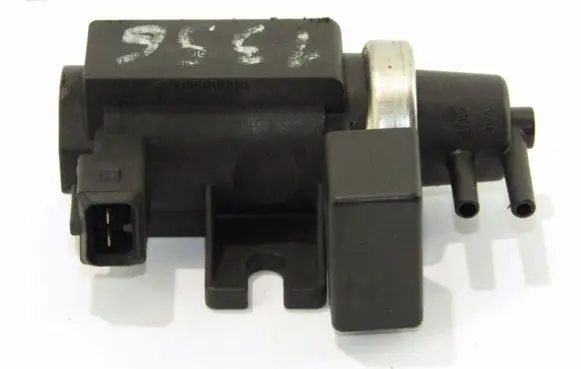 BMW 3 E46 Vacuum valve 