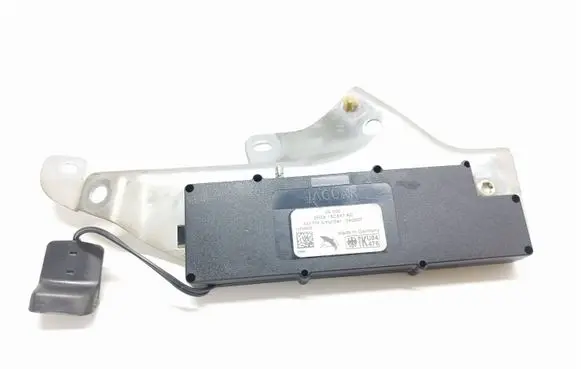 Jaguar S-Type Aerial antenna amplifier 2R8318C847AC 12920000