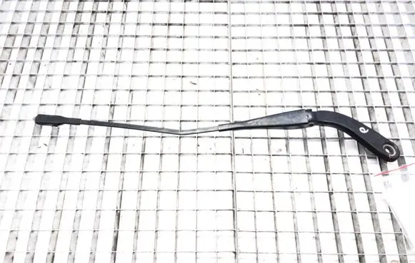 Front wiper blade arm