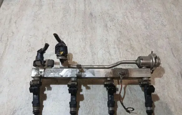 Opel Meriva B Fuel injector 0280158205