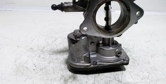 Opel Insignia A Throttle valve 50329302