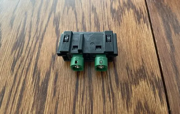 Volkswagen T-Roc USB socket connector 2GA863324