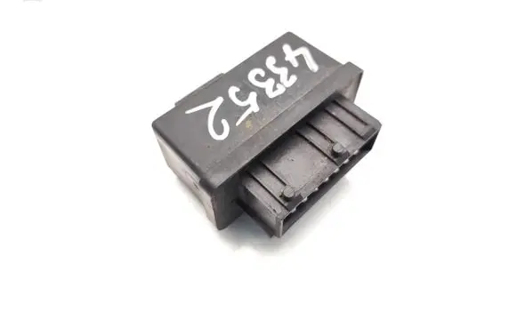 Peugeot Expert Fuel pump relay 240107