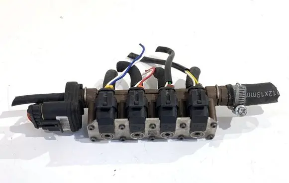 Toyota Avensis T270 LP gas injector 67R017064
