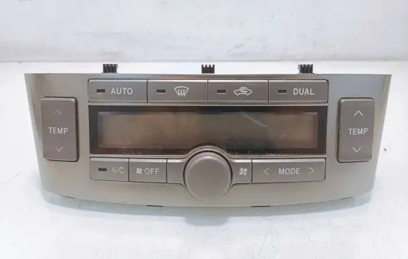 Toyota Avensis T250 Climate control unit 5590205050 6H220F8