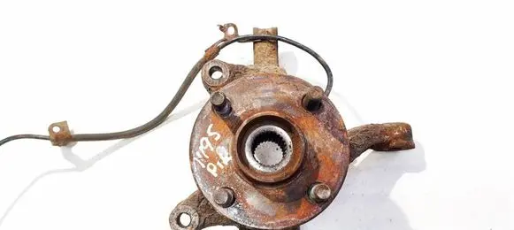 Toyota Yaris Front wheel hub 