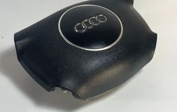 Audi A3 S3 8P Steering wheel airbag 8P0880201D