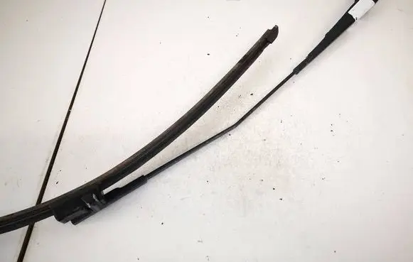 Peugeot 207 Front wiper blade arm