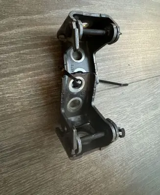 Citroen DS3 Rear door lower hinge 125U2