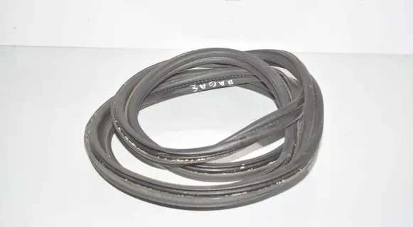 BMW X1 E84 Seal rubber (tailgate) 2990474 51762990474