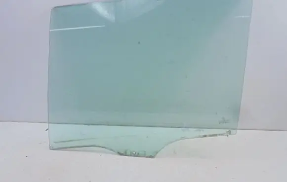 Peugeot 406 Rear door window glass