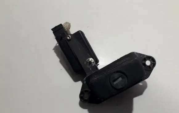 Renault Megane I Tailgate exterior lock 