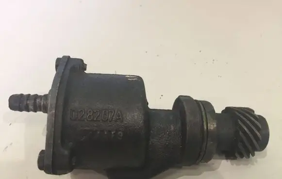 Audi A6 S6 C5 4B Vacuum pump 028207A