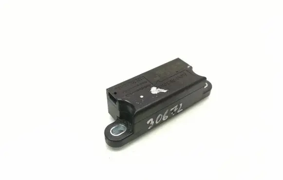 Mercedes-Benz CLS C219 Airbag deployment crash/impact sensor A0038200726 82176166-4