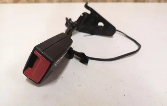 Citroen C5 Rear seatbelt buckle 96561758XT 33059603 C020908