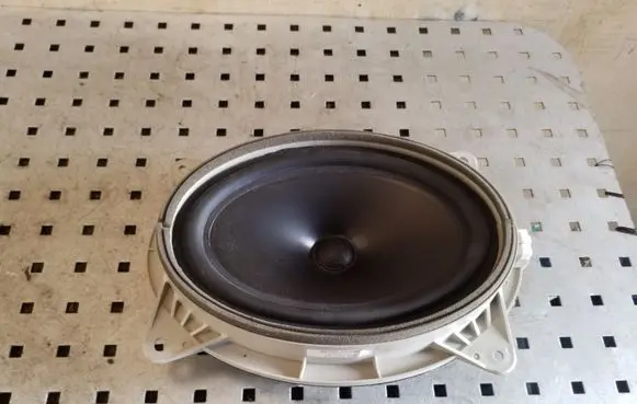 Lexus CT 200H Front door speaker 8616076050