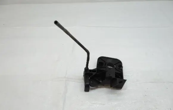 Peugeot 3008 II Front strut bar 9817456480
