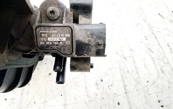 Mitsubishi Lancer X Air pressure sensor 0261230118 MN195775CLA