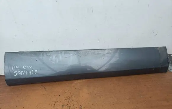 Hyundai Santa Fe Front door trim (molding)