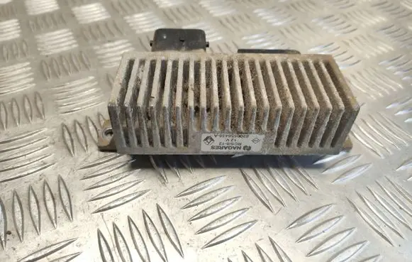 Renault Scenic III - Grand scenic III Glow plug pre-heat relay 8200558438A