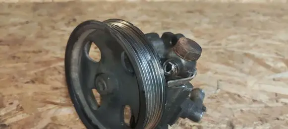 Alfa Romeo 159 Power steering pump 00505004240