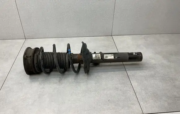 Skoda Octavia Mk3 (5E) Front shock absorber/damper 5Q0413023GJ