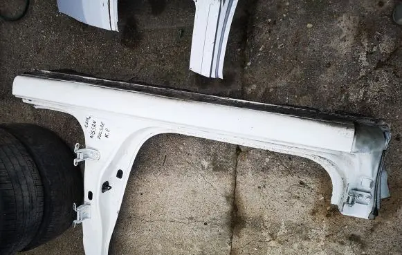 Nissan Pulsar Sill