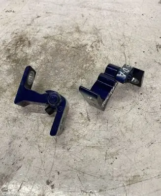 Volkswagen Touran III Rear door hinge set 