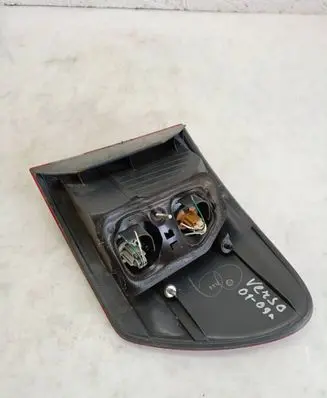 Toyota Avensis Verso Rear/tail lights E137652 7652 137652